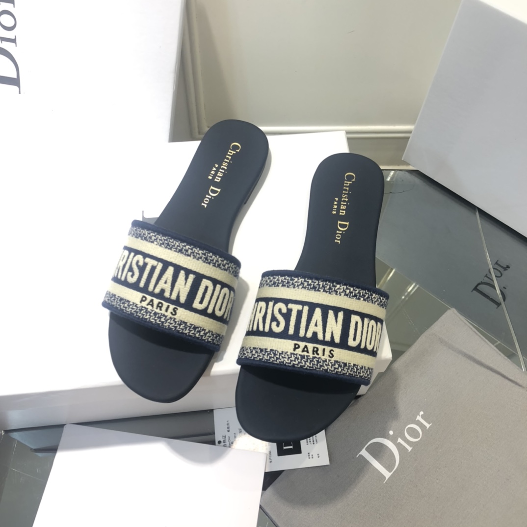 DIOR SLIP ON SANDALS – DOS05